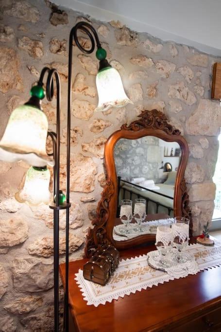 Villa La casa di Bella a tradional stone house with barbecue Kariá Esterno foto